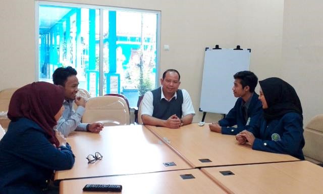 UIN English Literature Students Intern at the West Java Language Center